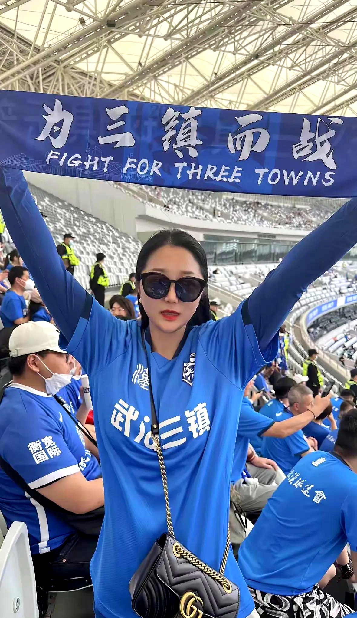 开云app-武汉三镇训练开放日，集结日门线救险引欢呼，亚冠在即，资深球员宣示担当的简单介绍